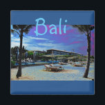 Aimant Bali Indonésie<br><div class="desc">Aimant Bali avec version pop art de la station balnéaire de Nusa Dua scène. Un souvenir amusant pour une aventure indonésienne.</div>