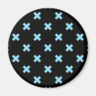 Aimant Bébé croix bleu coutures sur noir