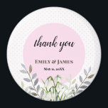 Aimant Belle Mariage Blancs neige Pois roses<br><div class="desc">Conçu à partir de l'illustration florale aquarelle des chutes de neige blanches par Farida Greenfield. Belles fleurs blanches délicates qui viennent d'émerger à la fin de l'hiver, qui semblent briller de neige sur le sol. Il a des pois blancs roses sur l'arrière - plan et des textes qui peuvent être...</div>