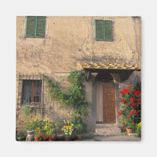 Aimant Belle vieille maison avec des fleurs à San Gimigna