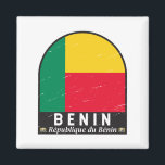 Aimant Bénin Distresse Vintage<br><div class="desc">emblème du Bénin en détresse avec le drapeau et les armoiries.</div>