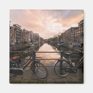Aimant Bicyclettes au coucher du soleil à Amsterdam