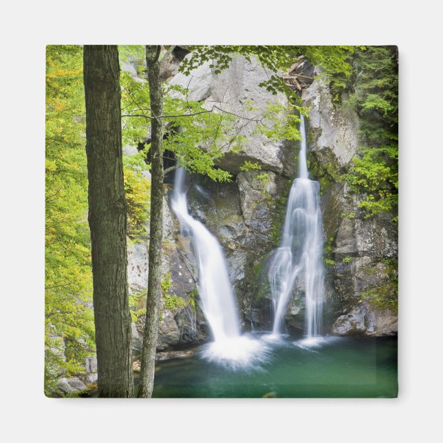 Aimant Bish Bash Falls dans le parc d'État de Bish Bash F (Devant)