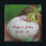 Aimant Blanc Lady Slipper Orchidée mariage Favoriser l'ai<br><div class="desc">Delicate printemps time femme blanche slipper photo de fleur d'orchidée par Susan mariage aimant faveur de mariage. Remplissez vos informations dans le modèle. Apportez d'autres modifications à la taille, au style et à la couleur des polices en cliquant sur Personnaliser. Si vous avez des questions ou des demandes, veuillez me...</div>