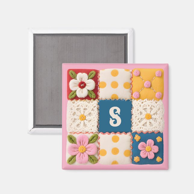 Aimant Bloc de courtepoint Monogramme Broderie et Fleurs  (Recto/Verso)