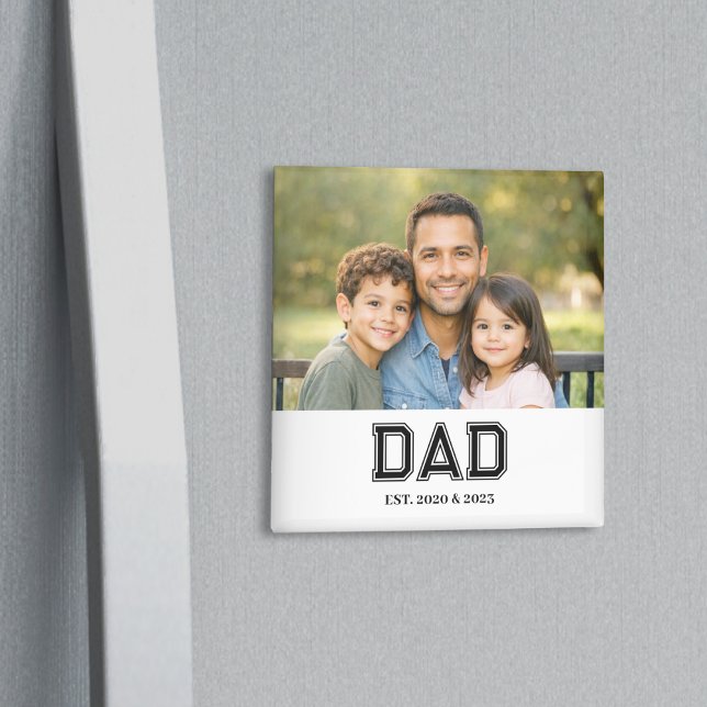 Aimant Cadeau de typographie moderne de photo établie par (Modern Dad Established. design with bold sports-style text and a favorite photo!)