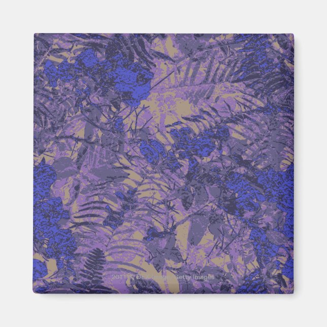 Aimant Camouflage against blue flower (Devant)
