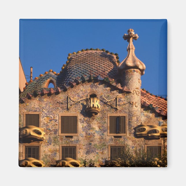 Aimant Casa Batilo, architecture de Gaudi, Barcelone, (Devant)