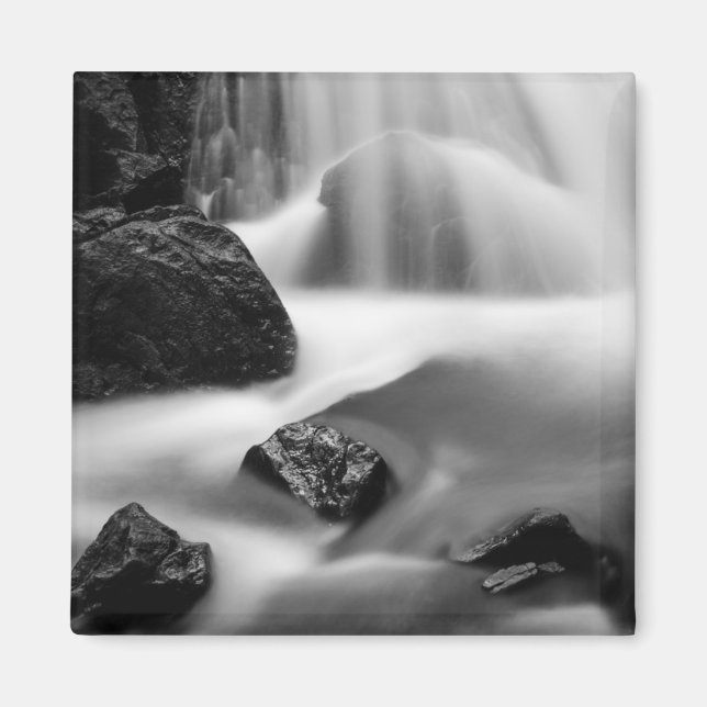 Aimant Cascade en noir et blanc, Californie (Devant)