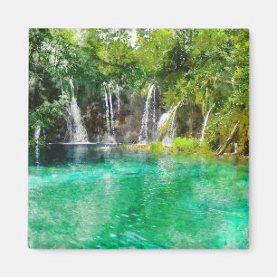 Aimant Cascades dans le parc national Plitvice en Croatie