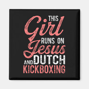 Aimant Cette fille court avec Jésus et le Muay Thai Kickb