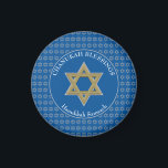 Aimant CHANUKAH BÉNÉFICIE | Étoile de David | HANOUKKA<br><div class="desc">Élégant CHANUKAH BÉNÉFICIE d'aimant frigo avec faux argent Star of David dans un motif carrelé et un faux or et argent Star of David au centre. La couleur arrière - plan est le bleu de Tekhelet. Le texte lit CHANUKAH BLESSINGS en haut et HANOUKKA SAMEACH en bas. Tous deux sont...</div>