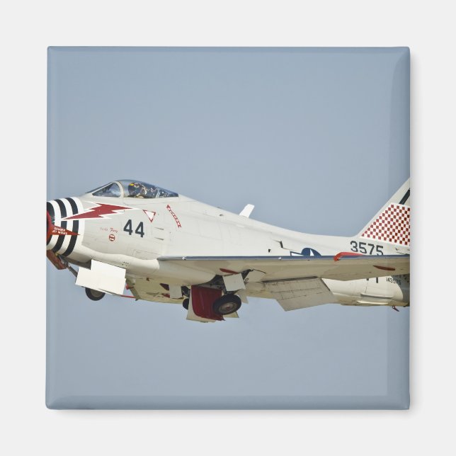 Aimant Chasseur à réaction North American Naval FJ2 Fury  (Devant)