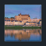 Aimant Château d'Amboise, Vallée de la Loire, France<br><div class="desc">Célèbre Château d'Amboise et reflexion sur la Loire la nuit,  France</div>