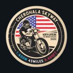 Aimant Cherohala Skyway National Pittoresque Byways Motor<br><div class="desc">Cherohala Skyway fait dans un emblème vintage,  de style en détresse. Il s'agit d'une célèbre voie Pittoresque nationale située en Caroline du Nord et dans le Tennessee.</div>