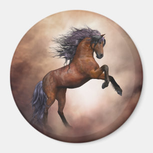 Aimant Cheval brun friésien s'élevant avec des nuages b