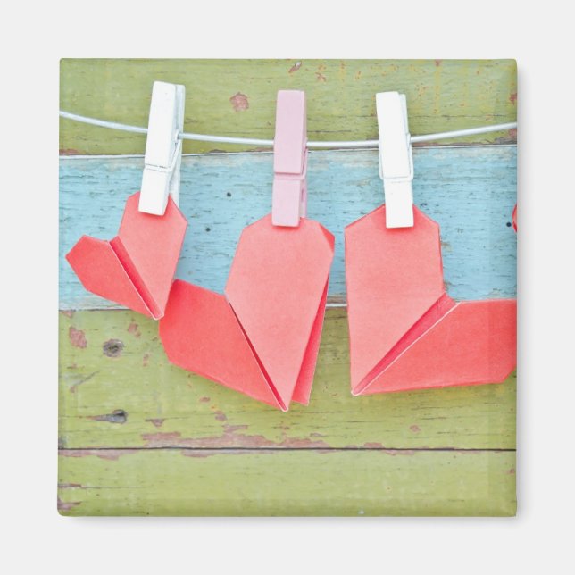 Aimant Coeur Papier Accroché Sur La Ligne De Clothèse (Devant)