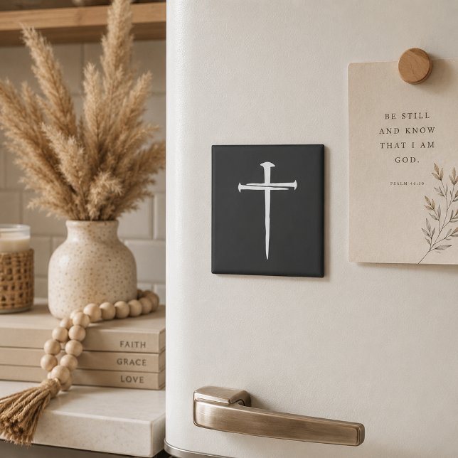 Aimant Croix chrétienne blanche de trois clous robustes (Créateur téléchargé)