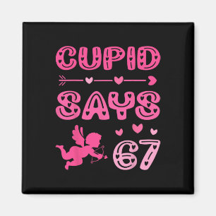 Aimant Cupidon dit 67 mèmes drôles rose Saint-Valentin
