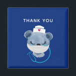 Aimant Cute Bear Nurse Wearing a Medical Mask Thank You<br><div class="desc">Thank you magnet with a cute illustration of a blue bear wearing a nurses hat with a little heart on it. Also wearing a protective face mask and has a blue stethescope too.</div>
