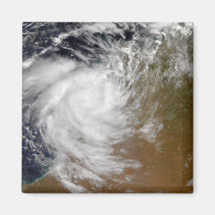 Aimant Cyclone tropical Magda venant à terre dans austra
