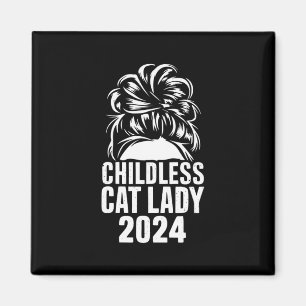 Aimant Dame de chat sans enfants 2024 Chignon désordonné