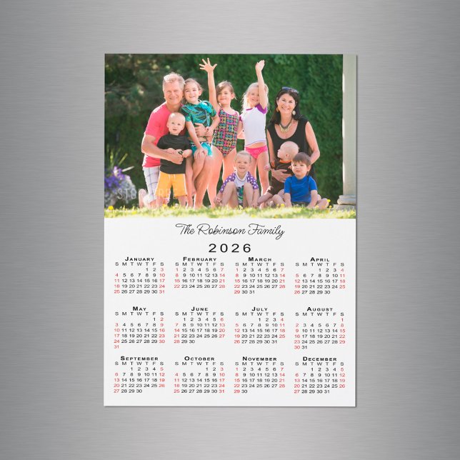 Aimant de calendrier personnalisable avec photo et (Customizable Photo and Name 2026 Calendar Magnet in situ)