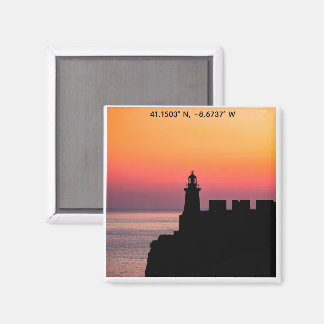 Aimant de coordonnées de phare de coucher de solei