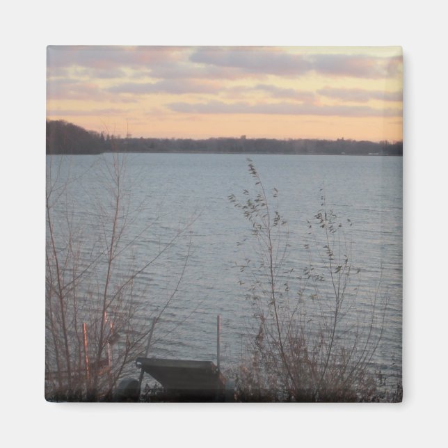 Aimant de coucher de soleil sur la rive du lac (Devant)