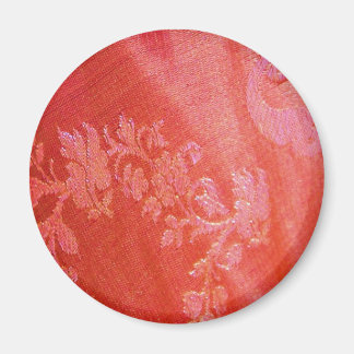 Aimant d'élégance à la florale rouge