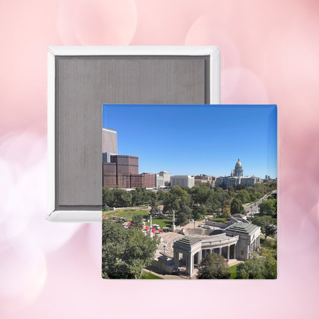 Aimant Denver Skyline View with State Capitol (A magnet featuring the beautiful skyline of Denver, Colorado.)