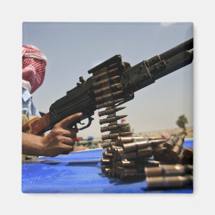 Aimant Des obus de 762 mm se trouvent sur le camion