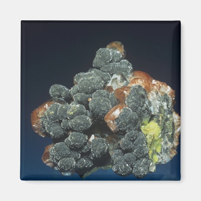 Aimant Descloizite sur Calcite (Devant)