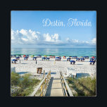 Aimant Destin Florida Jolie Plage Photographie Souvenir<br><div class="desc">Ce joli aimant de plage de Destin Florida présente les beaux nuages blancs qui flottent sur l'océan bleu. Parasols de plage et promenade à pied jusqu'à la côte bordée d'herbe et de sable côtier. Un magnifique cadeau de la côte émeraude pour un Floridien qui aime la côte pendant l'été.</div>