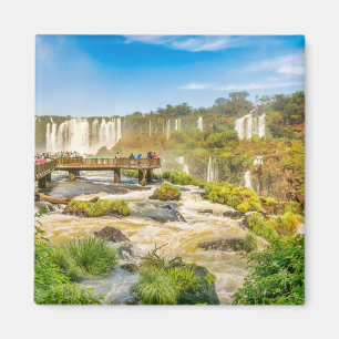 Aimant Devil Throat Waterfalls from Brazilian Border