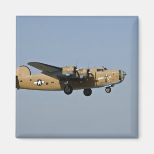 Aimant Diamond Lil B-24 Bombardier, atterrissant à Oshkos