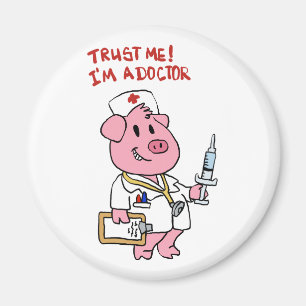 Aimant Doctor pig with syringe in hand   choose back colo