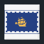 Aimant Drapeau de la ville de Québec<br><div class="desc">Magnet avec le drapeau de Québec, la capitale du Québec, Canada. Un drapeau bleu avec un contour blanc et un navire jaune au centre</div>