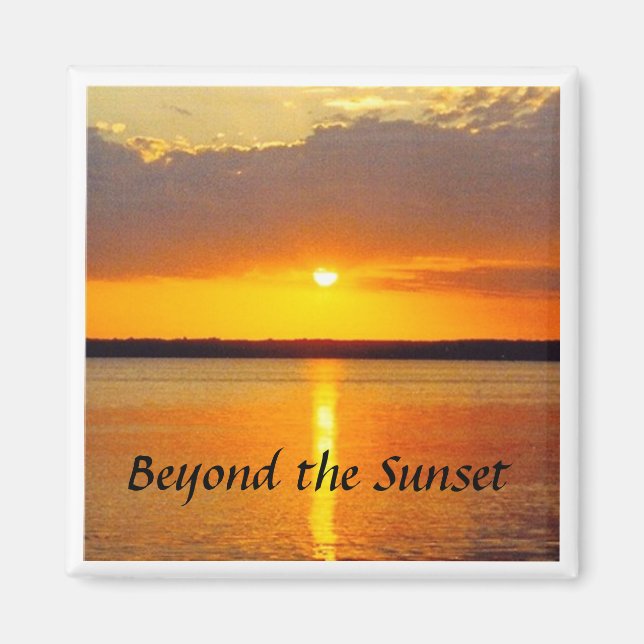 Aimant du coucher du soleil, au-delà du coucher du (Devant)