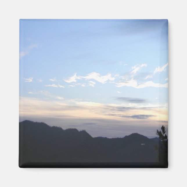 Aimant Dusk dans les montagnes..... (Devant)