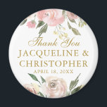 Aimant Elégant Blush Rose Or Floral Mariage Favoriser<br><div class="desc">Un élégant bouquet floral de pivoines rose pastel et de roses d'ivoire encadrent ces magnets de mariage printaniers. Les ressorts botaniques des feuilles d'eucalyptus verts sauge décorent la bordure qui entoure le joli script de cursive or. Une belle faveur personnalisée pour une réception de mariage de jardin en été. Cette...</div>