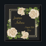 Aimant Élégant Chic Corner ivoire Bouquets Rose Mariage<br><div class="desc">Belle conception pour les nouveaux mariés. Élégant, glamour et sophistiqué aimant mariage personnalisé avec un joli bouquet d'angle romantique de roses d'ivoire et de verdure, avec une jolie brillance dorée double cadre imprimé sur un arrière - plan noir. Ce sont des magnets magnifiquement conçus pour les mariages avec des fleurs...</div>