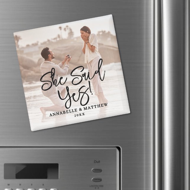 Aimant Elle a dit oui Photo de fiançailles (She Said Yes Engagement Photo Magnet)