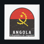 Aimant Emblème du drapeau angolais Vintage<br><div class="desc">L'emblème angolais en détresse orné du drapeau et des armoiries.</div>