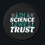 Aimant En Science, nous faisons confiance Citation - Ense<br><div class="desc">Dans Science We Trust citation. Mignonne, artistique, drôle de citation scientifique avec une touche religieuse. L'art possède un microscope et un équipement d'expérimentation de flacon pour professeur de sciences masculin ou féminin. > Utilisation pour l'appréciation des professeurs de sciences, de chimie, de biologie ou de physique geek, ou des enfants...</div>