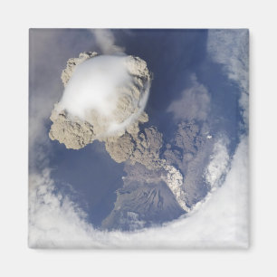 Aimant Éruption du volcan Sarychev