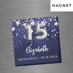 Aimant étoiles bleu marine de Quinceanera<br><div class="desc">Une couleur bleu marine arrière - plan avec des étoiles faux argent. La couleur bleue est inégale. Ajoutez votre nom,  texte. Peut être utilisé comme un rappel Enregistrer la date pour vos invités,  la fête ou comme un souvenir.</div>