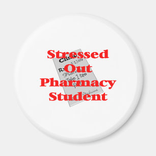 Aimant étudiant en pharmacie stressé