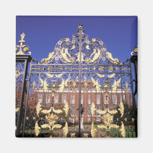 Aimant Europe, Angleterre, Londres. Porte dorée à l'extér