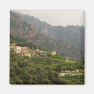 Aimant Europe, France, Corse, Ota.  Ville d'Ota et